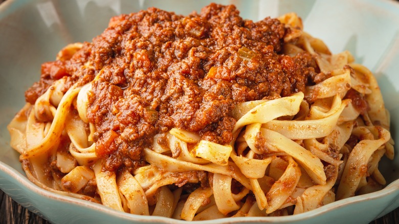 Tagliatelle with bolognese sauce 