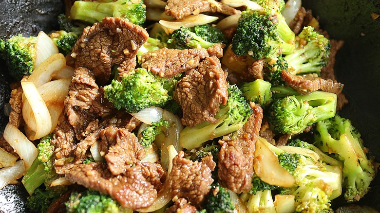 beef and broccoli in pan