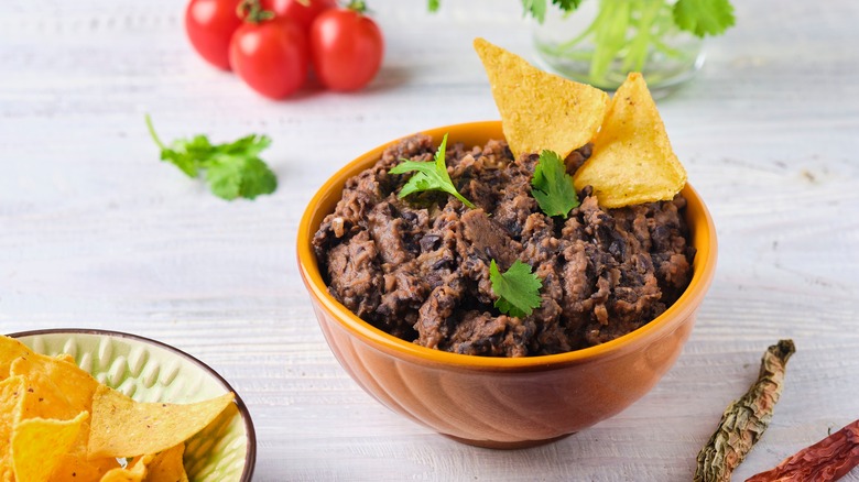 Refried beans dip