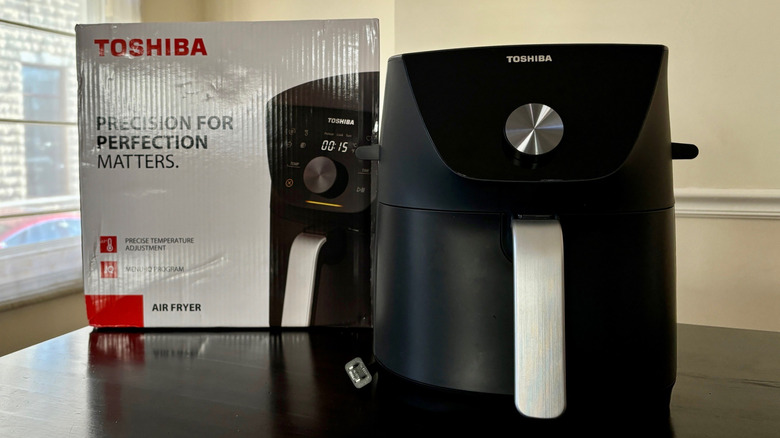 Toshiba Air Fryer and box