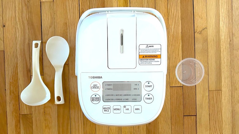 Toshiba Mini Rice Cooker with utensils and measuring cup