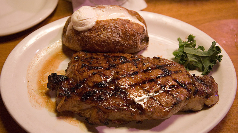 Texas Roadhouse 16-ounce ribeye