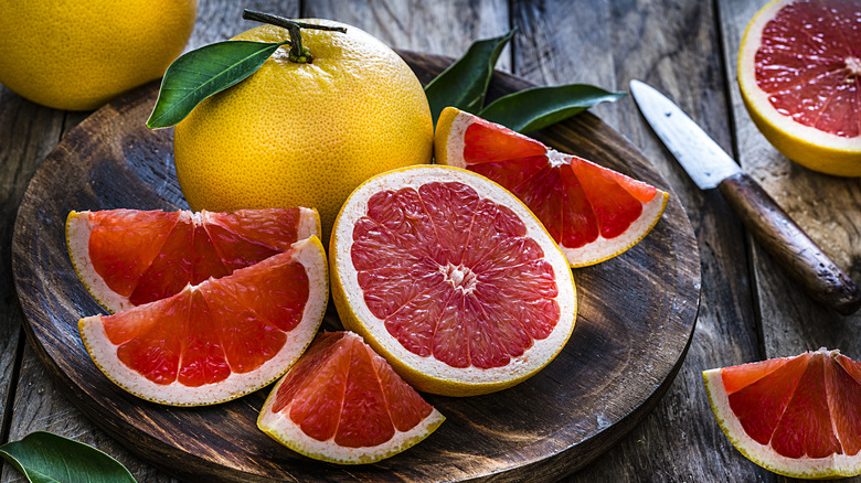 Plate of cut red grapefruit