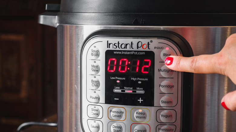 setting an Instant Pot