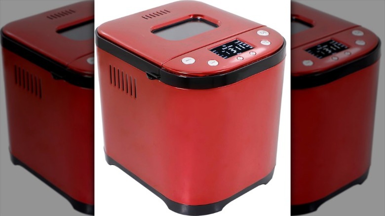 red Frigidaire Culinary Chef bread maker machine