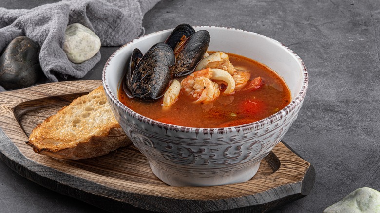 Bouillabaisse with mussels and bread