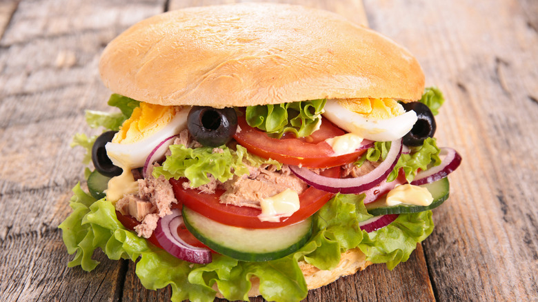 pan bagnat sandwich with tuna 