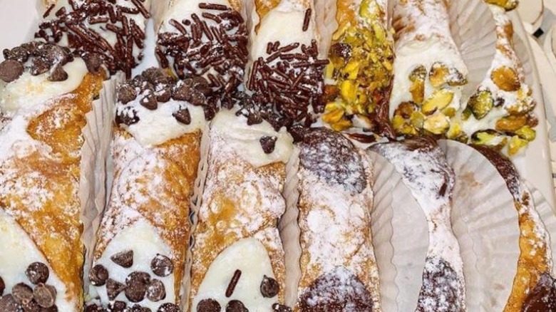 L'Arte della Pasticceria cannoli assortment