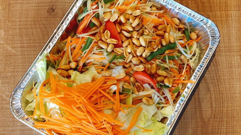 papaya salad with carrots peanuts peppers