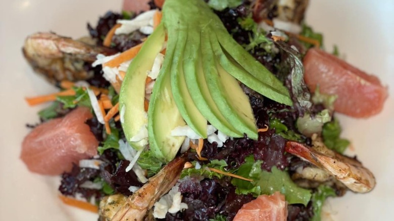 shrimp avocado salad with grapefruit