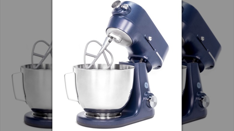 GE 5.3-quart stand mixer