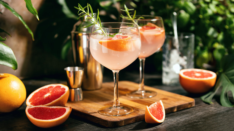 Grapefruit and rosemary cocktail