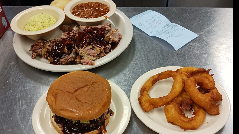 pulled pork burger onion rings