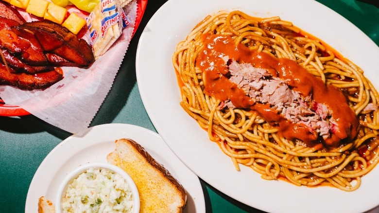 plate of bbq spaghetti