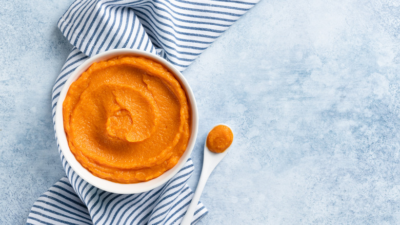 Pumpkin puree in bowl