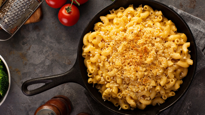 Breadcrumb mac and cheese