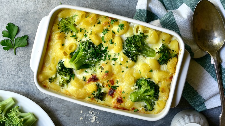 Broccoli mac and cheese