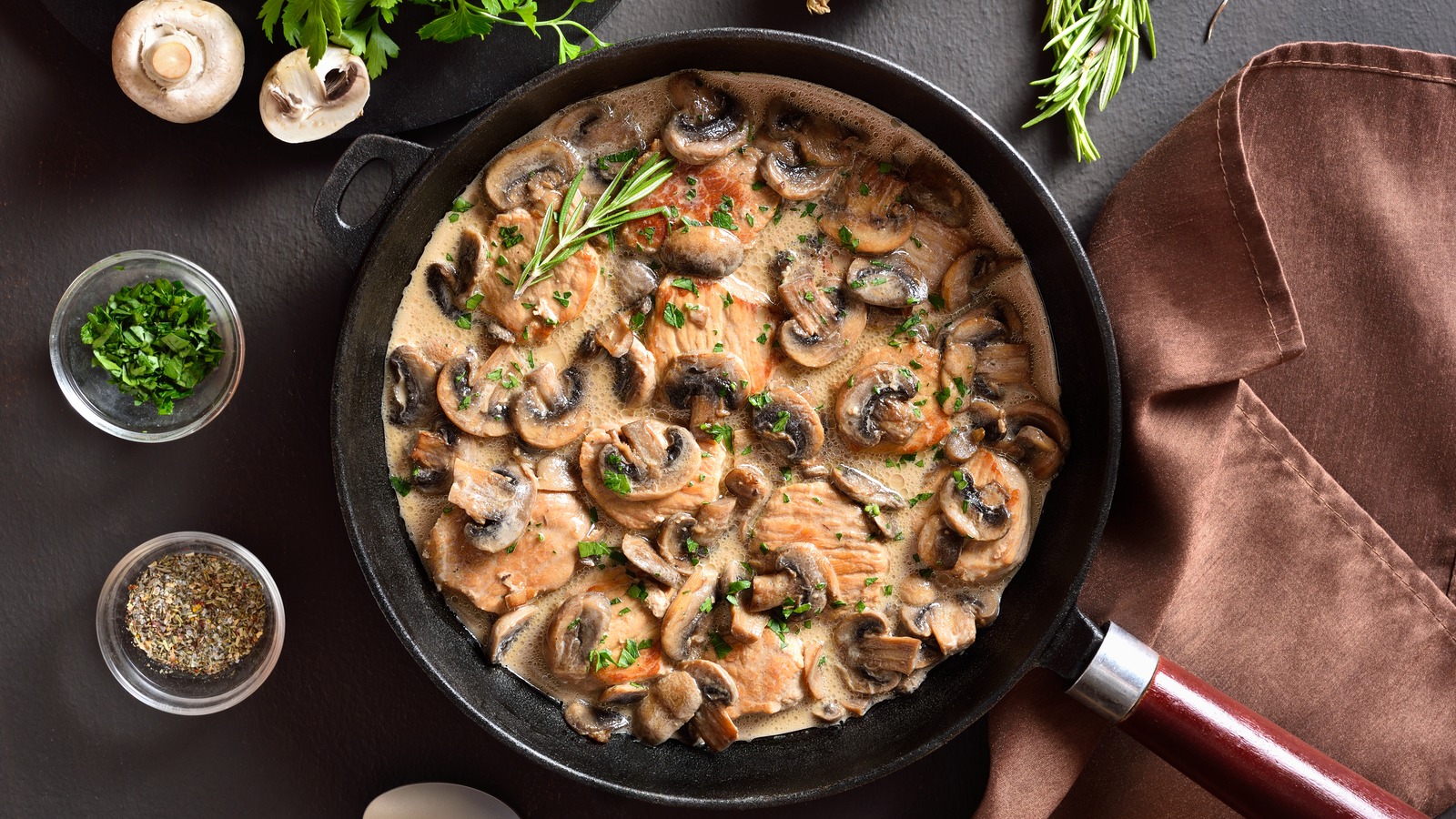 Lodge 12 Cast Iron Skillet - Chef Collection - Perfect Sear - Ergonomic  Handles - Superior Heat Retention - Cast Iron Cookware & Skillet