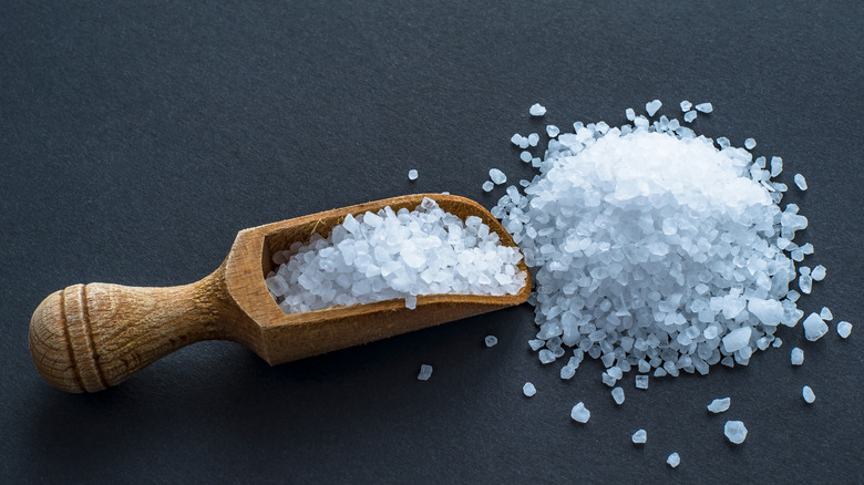 Coarse crystals in spoon