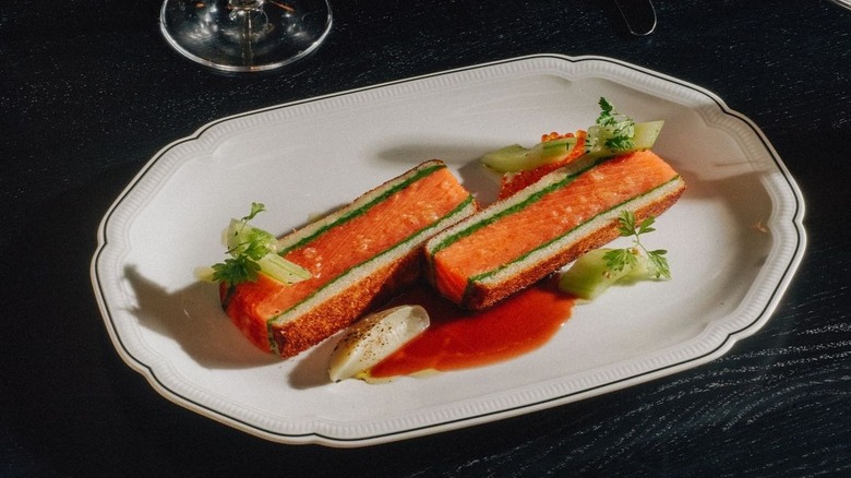 Salmon en croute on plate