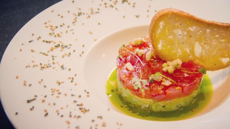 Tuna tartar with soy and chili