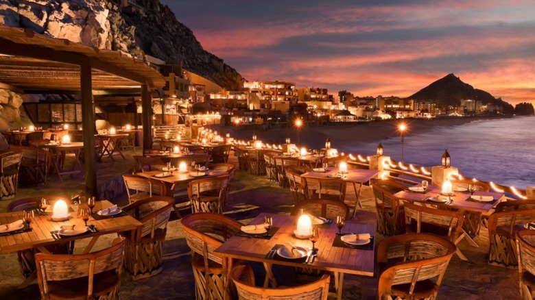 cliffside El Farallon tables