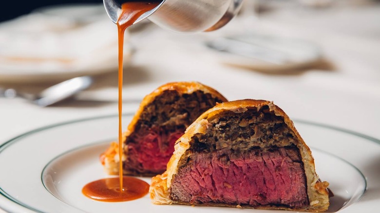 beef Wellington with gravy