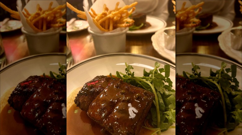 steak au poivre with fries