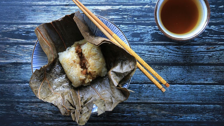 Sticky rice in lotus leaf