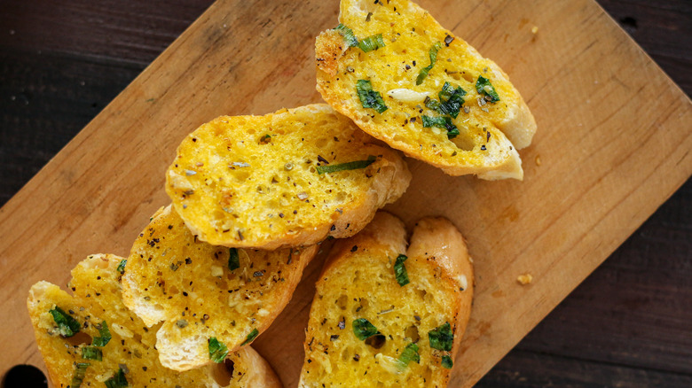 Garlic bread with butter