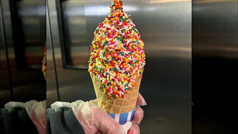 Soft serve vanilla with sprinkles