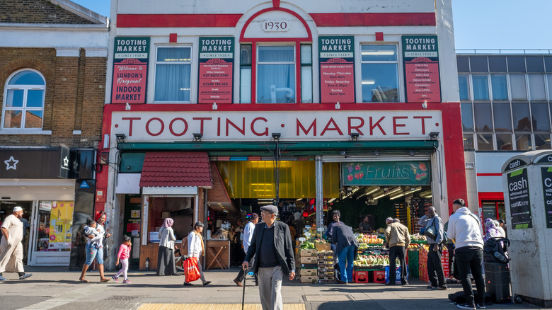 tooting market red front customers