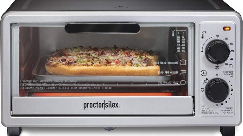 Proctor Silex 4-slice countertop toaster oven on white background