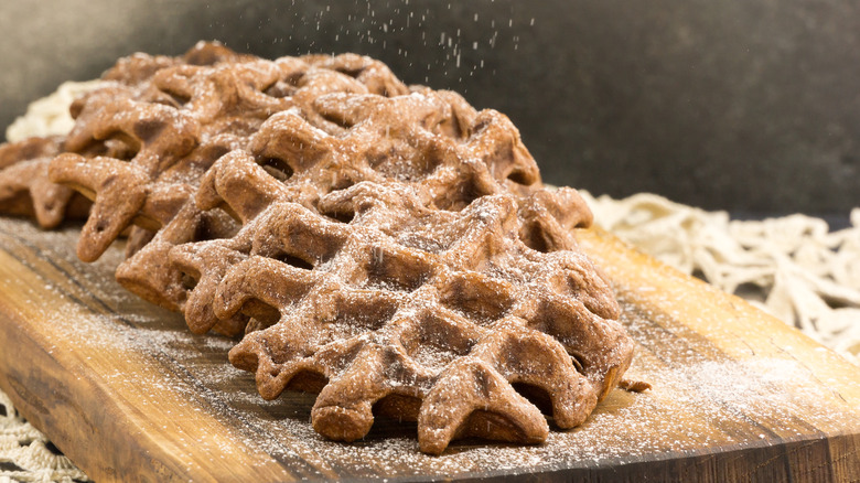 gingerbread waffles with powdered sugar