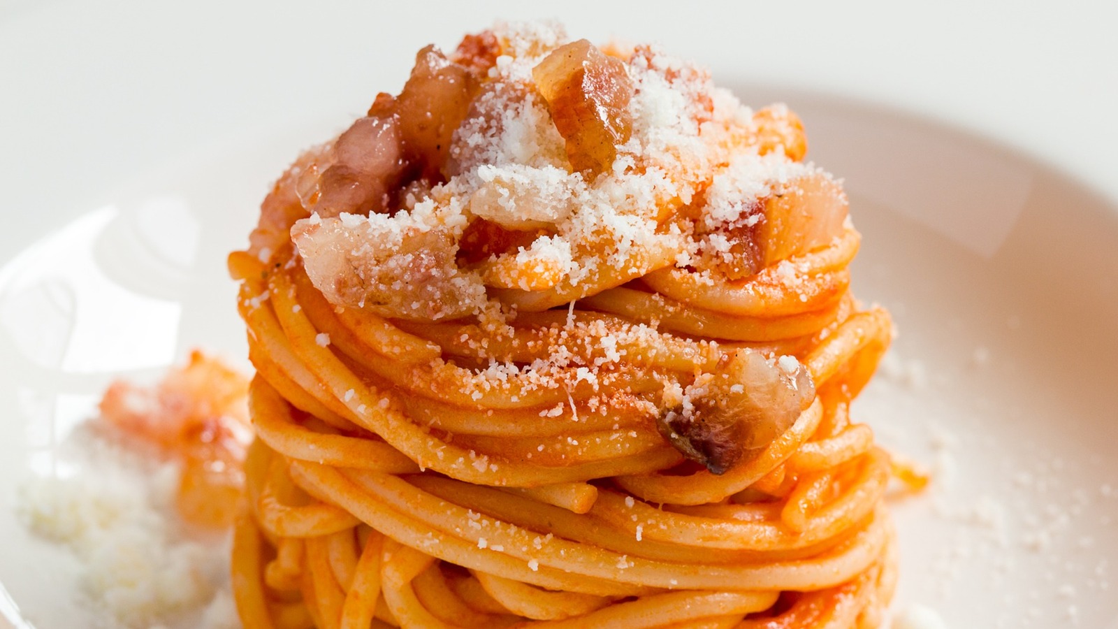 The 2 Ingredients That Should Never Be Included In Your Amatriciana ...