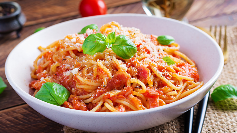 bowl of pasta amatriciana