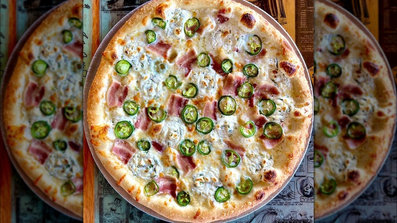 Pizza with peppers