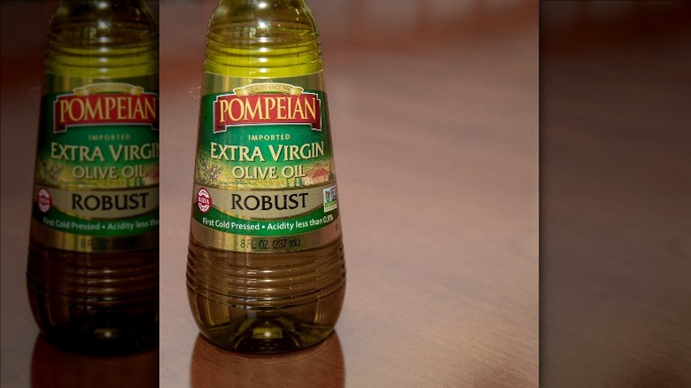 pompeian robust green label