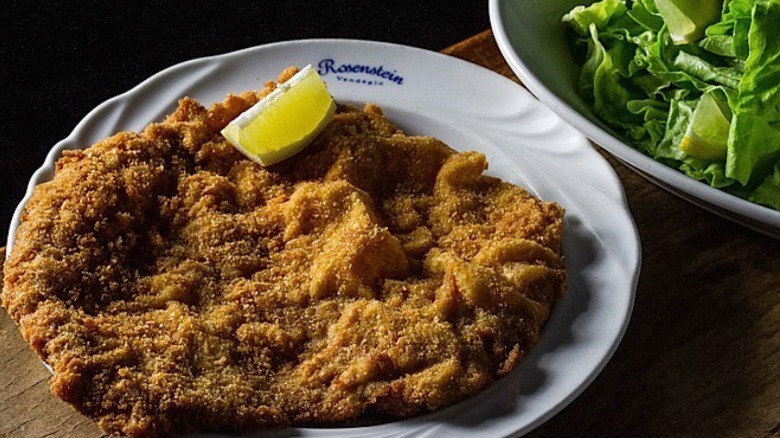 Crispy schnitzel with lemon