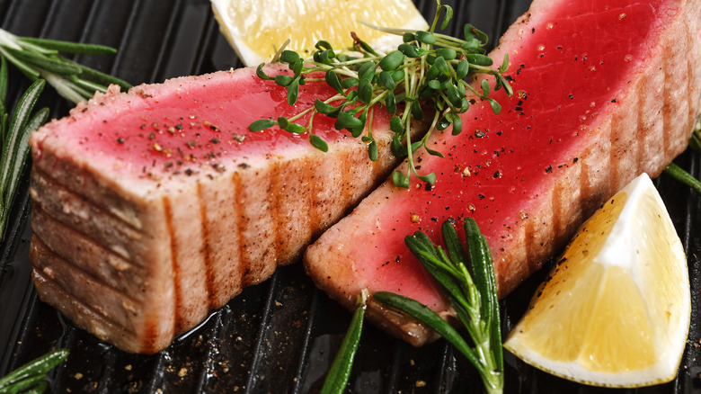 tuna on the grill