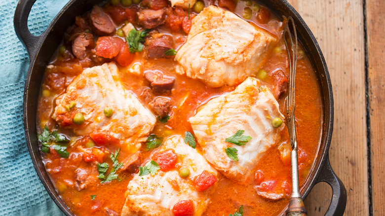 Cod in tomato-based sauce