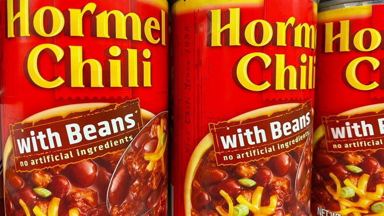 Hormel chili cans