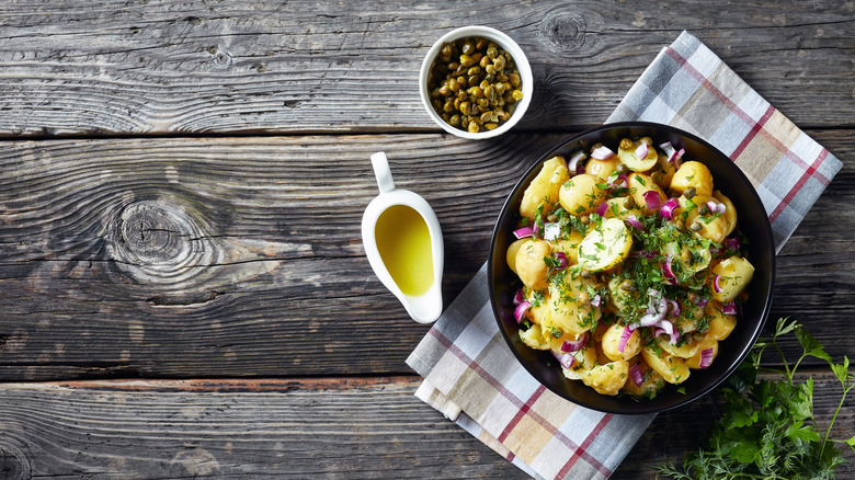 Potato salad with capers 