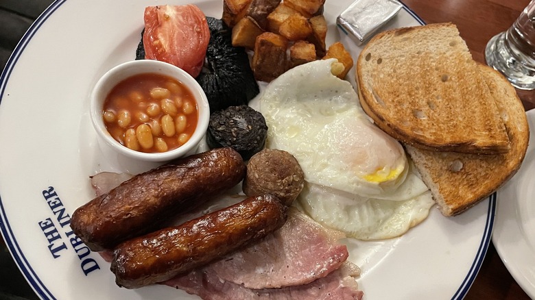 Full Irish breakfast on plate