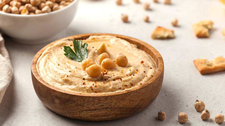 Hummus topped with chickpeas