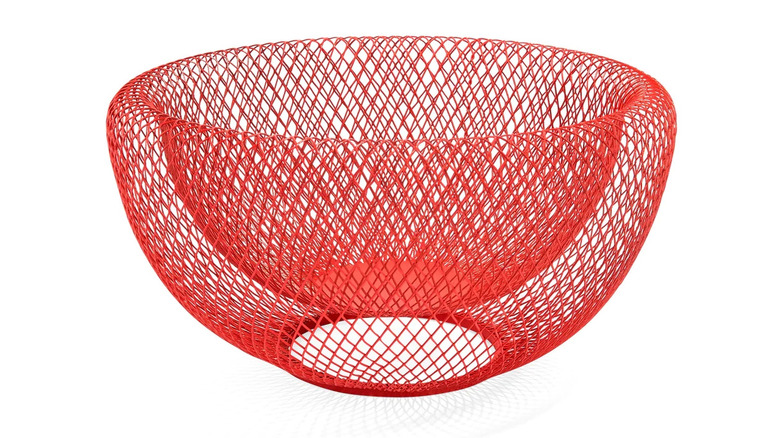 Red mesh wire bowl