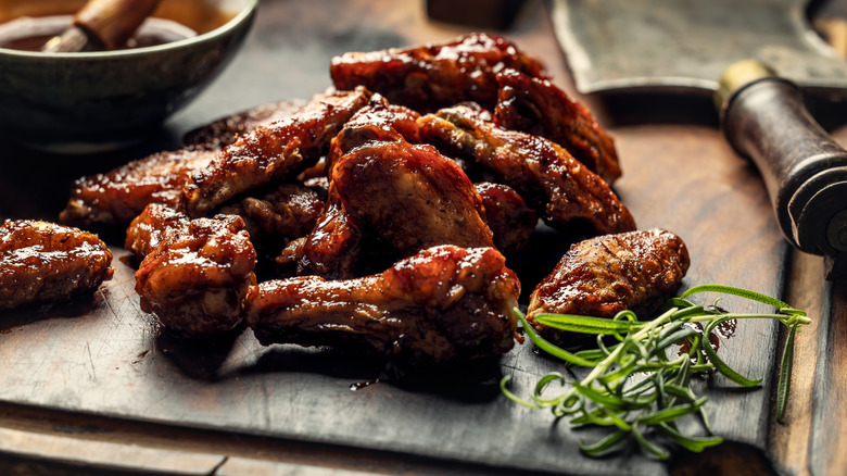 Sticky baked chicken wings