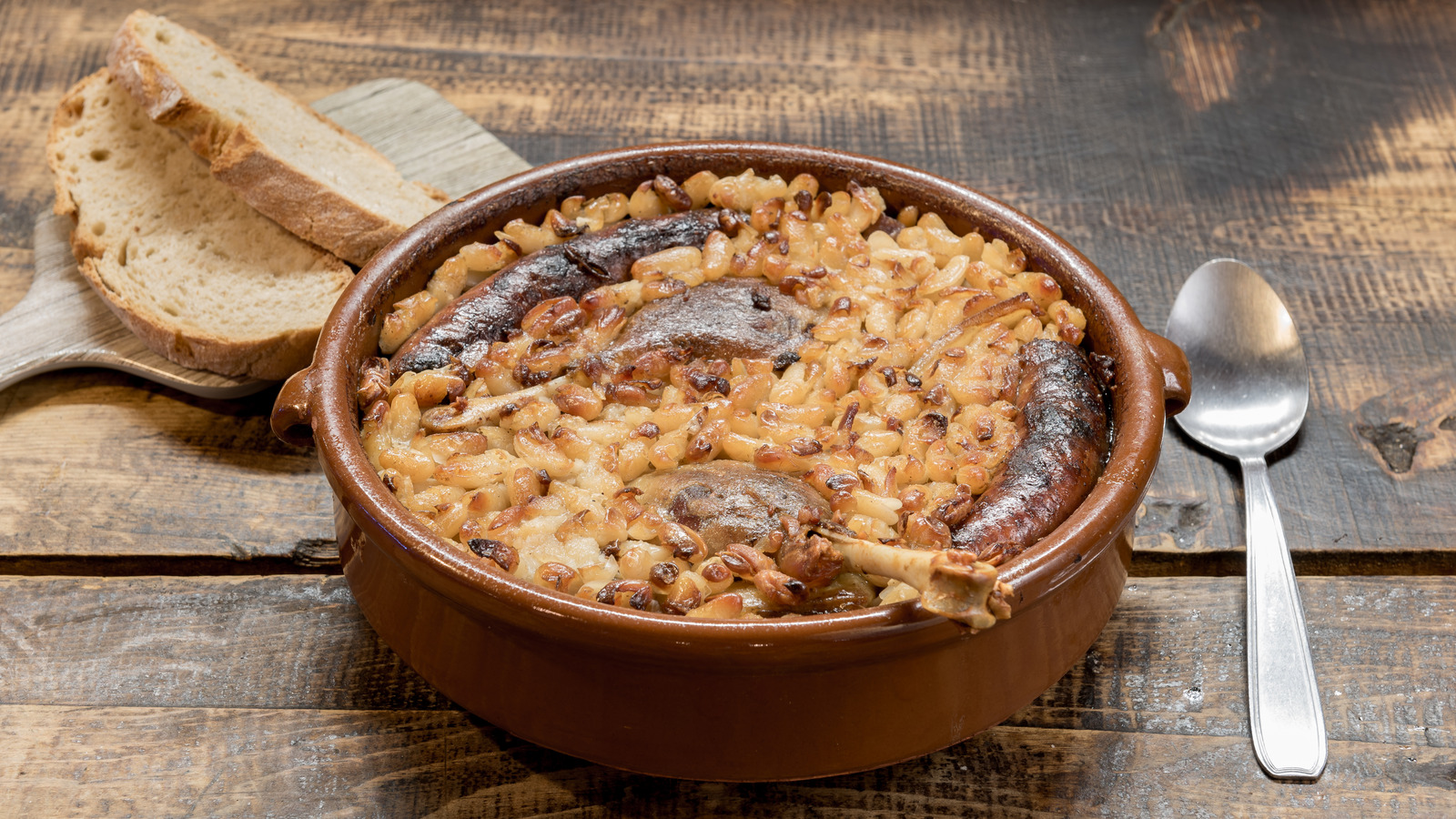 French cassoulet : Traditional French Cassoulet – Mon Panier Latin