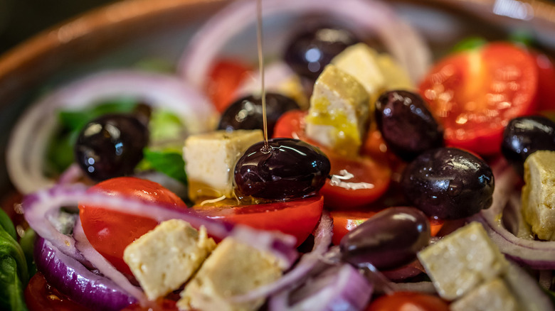 Salad with Kalamata olives 