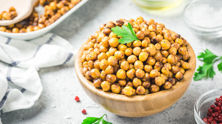 Crispy chickpeas in bowl